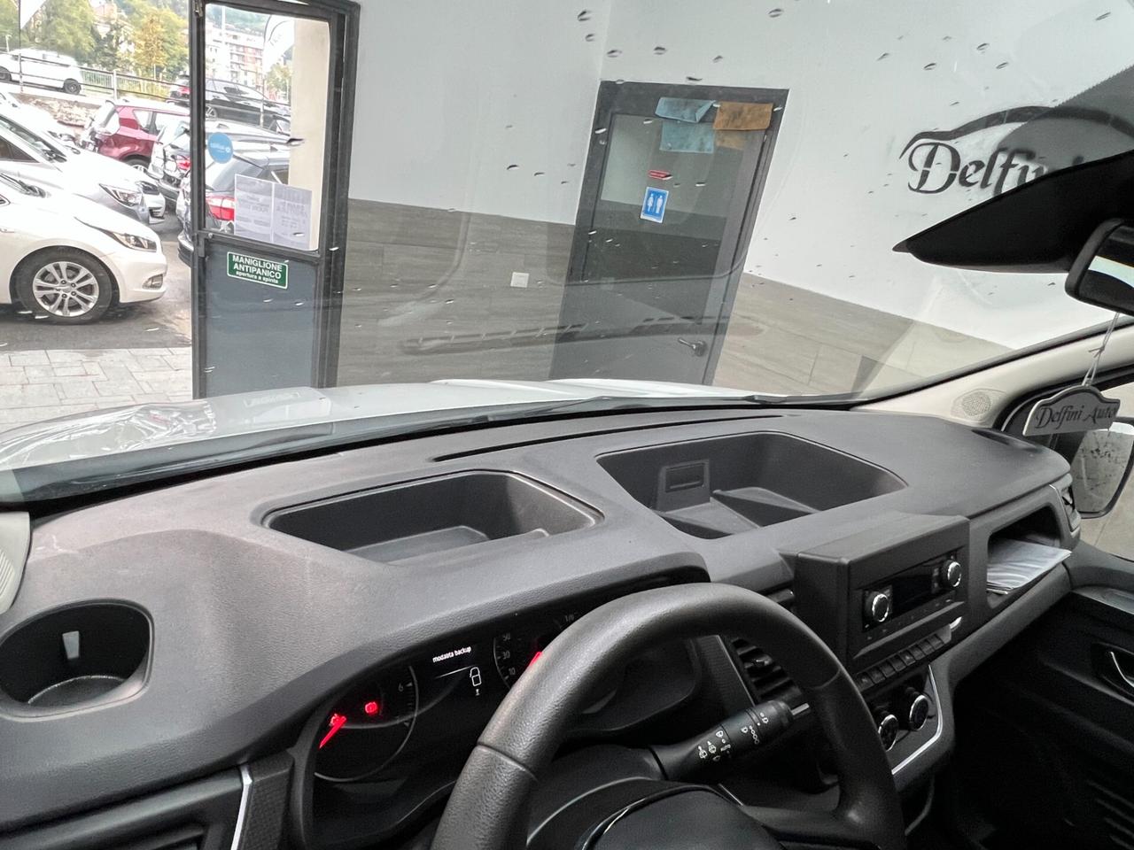 Nissan Primastar 2.0 dCi 110CV PC-TN Bus