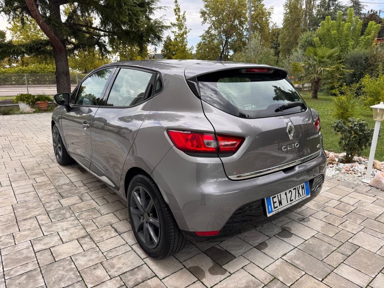 Renault Clio 1.5 dCi 8V 75CV 5 porte Costume National OK NEOPATENTATI