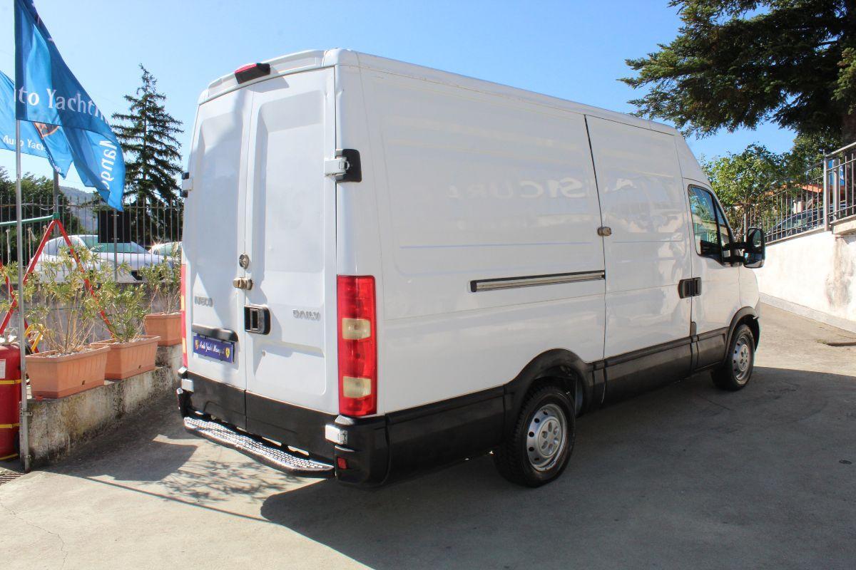 IVECO - Daily 35S11 Pari al nuovo