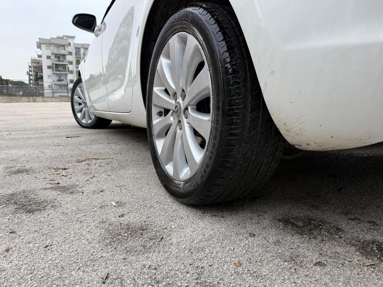 Opel Astra 1.3 CDTI 95CV S&S 5 porte Cosmo