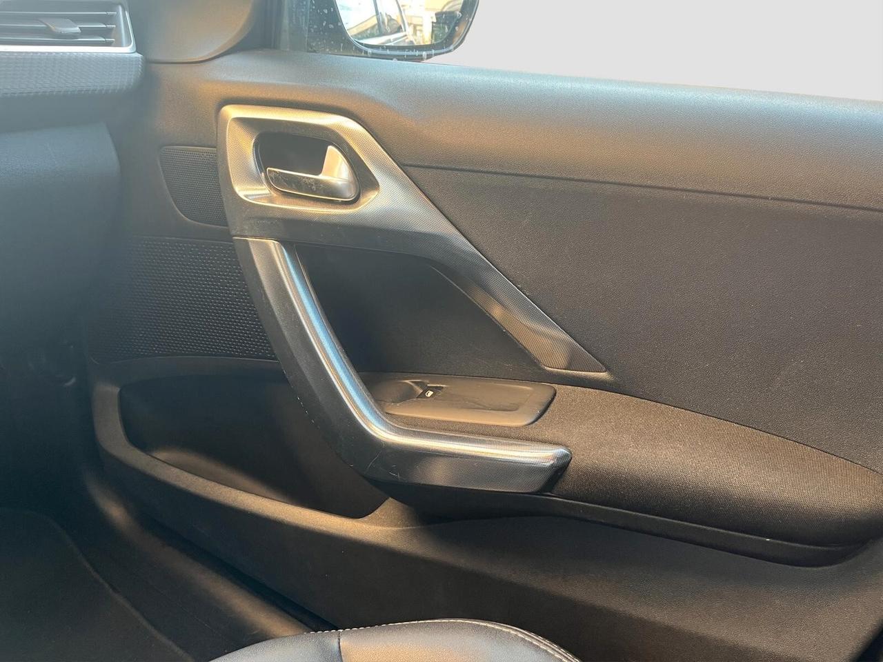 Peugeot 2008 1.6 BlueHDi 120 S&S Allure 2017