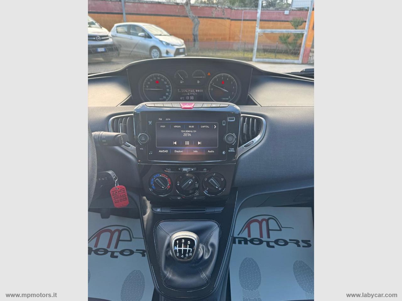 LANCIA YPSILON GOLD 1.0 HYBRID 70CV