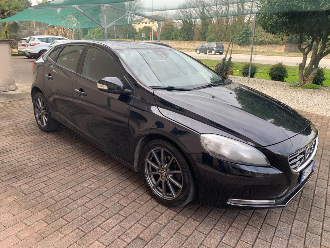 Volvo V40 D2 Business
