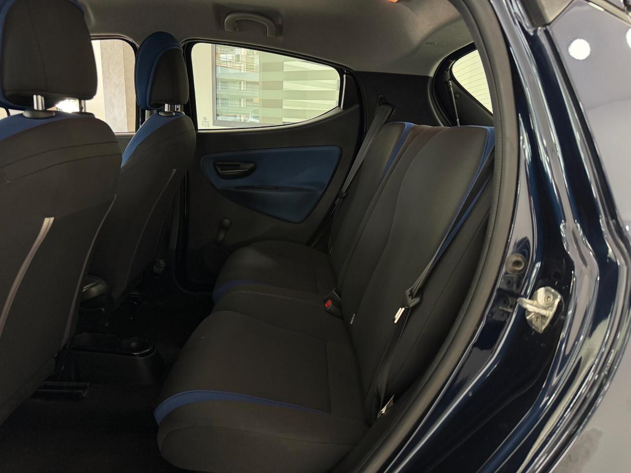 Lancia Ypsilon 1.2 69 CV 5 porte Gold