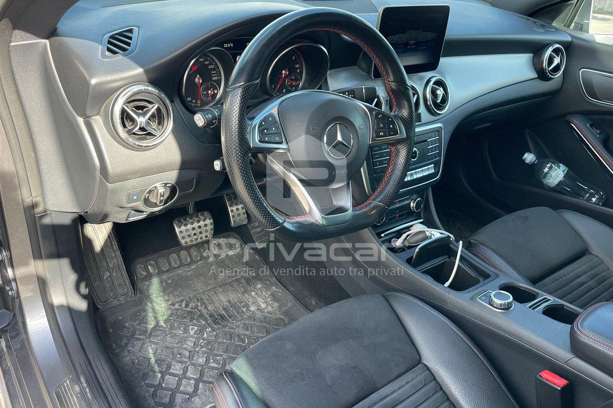 MERCEDES CLA 200 d Automatic Premium