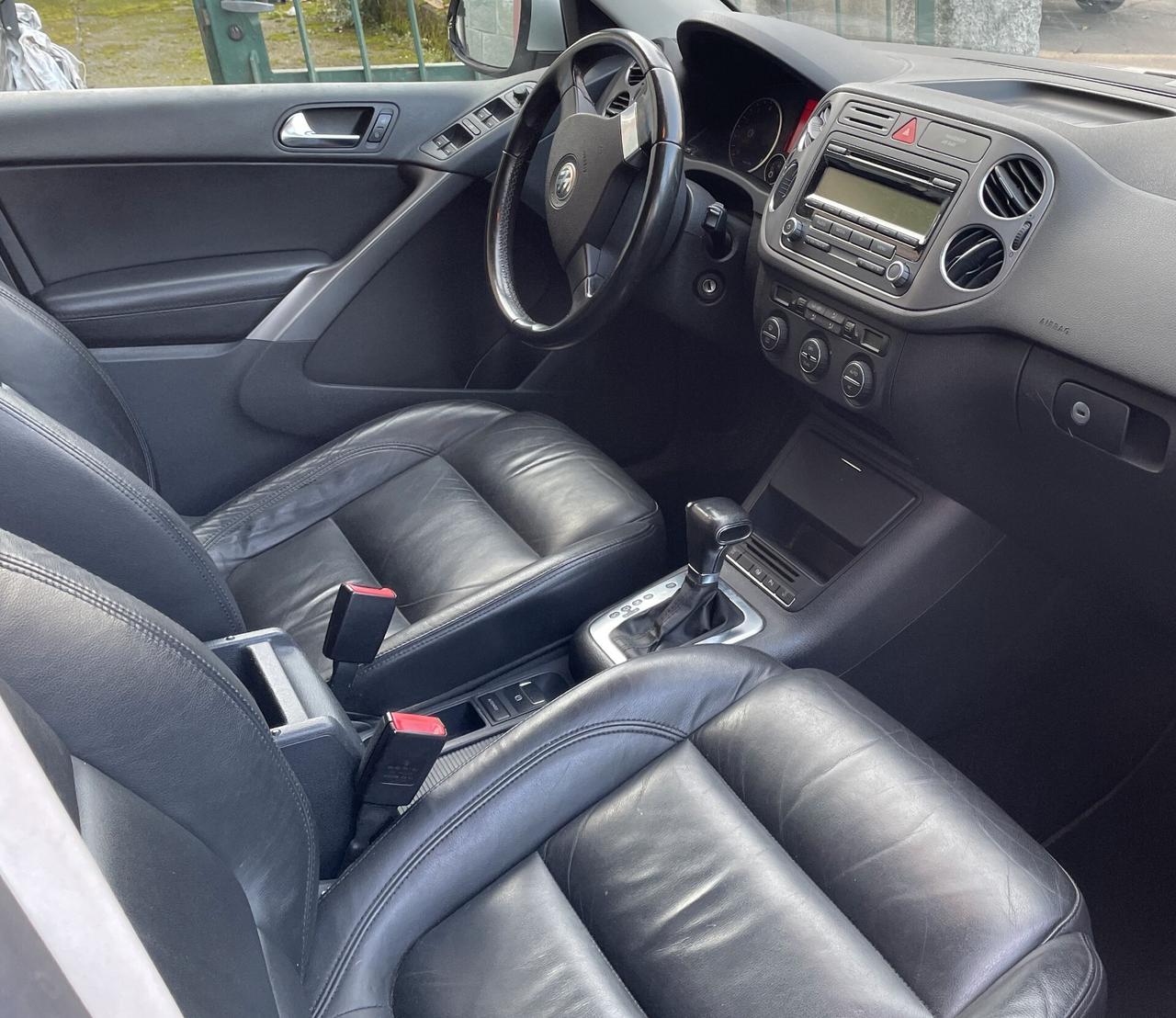 Volkswagen Tiguan 2.0 TSI tiptronic Sport & Style (18°)