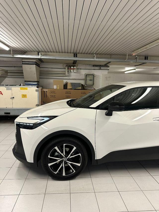 TOYOTA C-HR 1.8 Hybrid E-CVT Trend