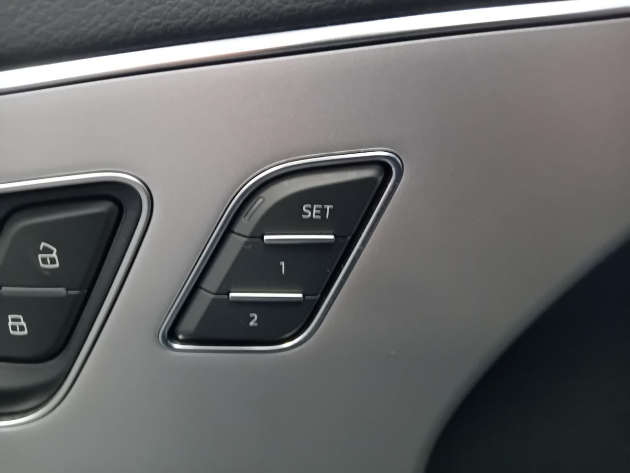 Audi Q8 RS TFSI V8 MHEV quattro tiptronic