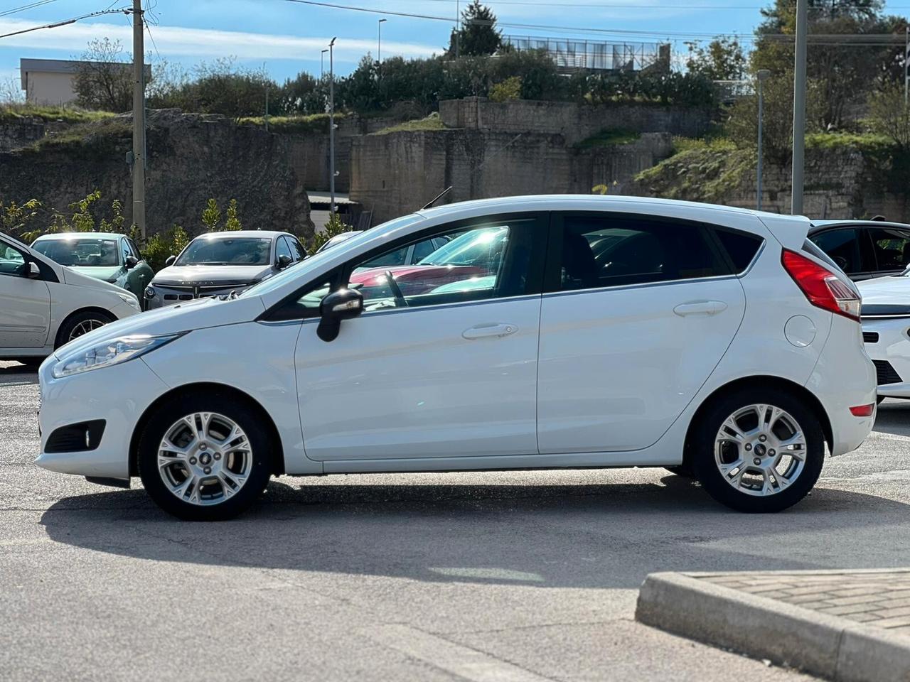 Ford Fiesta 1.5 TDCi 75CV 5 porte Titanium