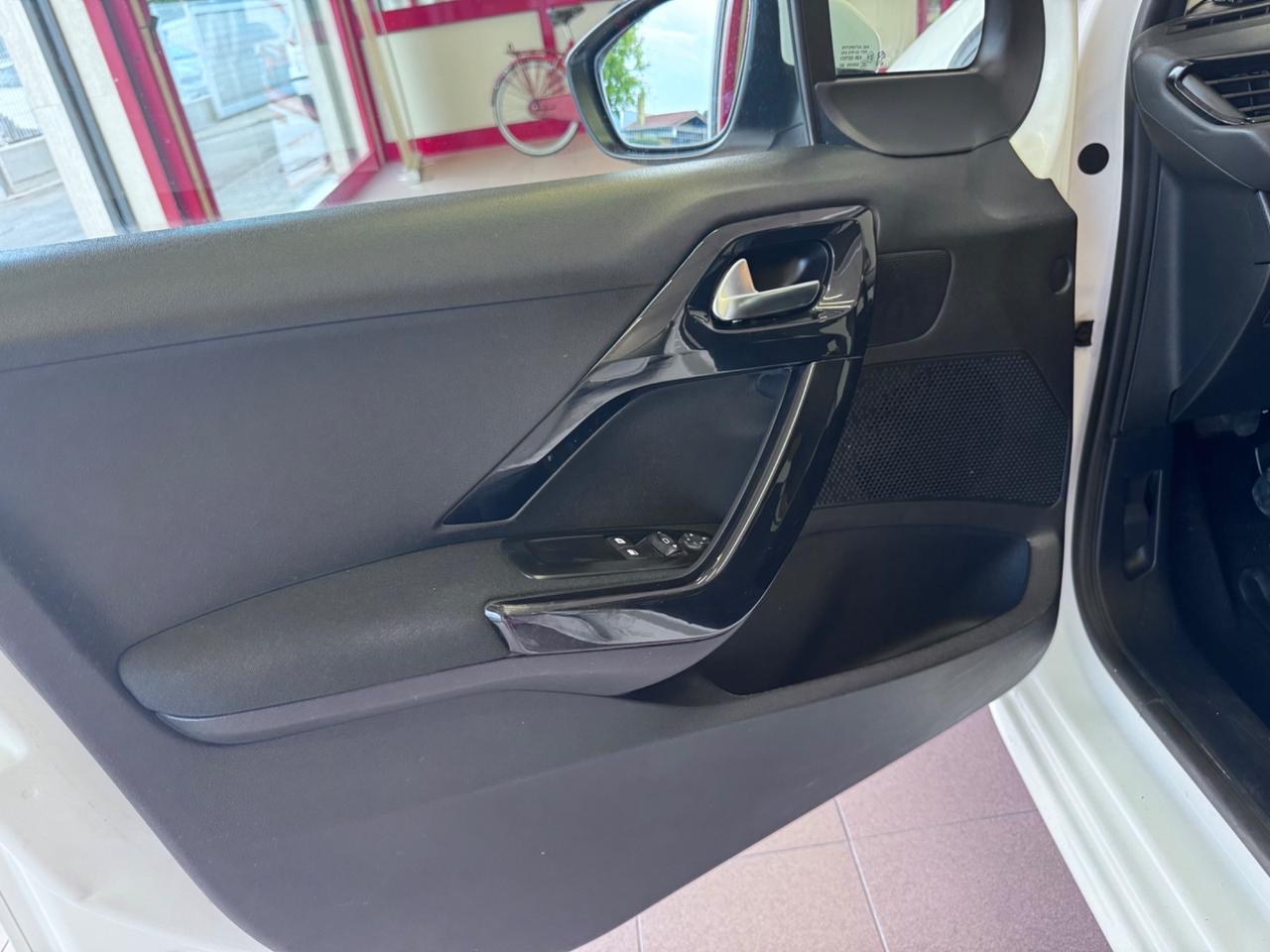 Peugeot 208 BlueHDi 75 5 porte Van Active