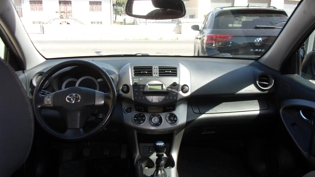 Toyota RAV 4 RAV4 2.2 D-4D 177 CV Luxury