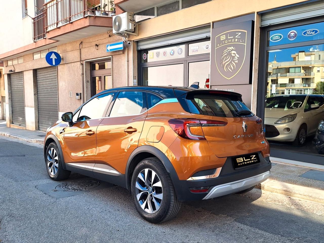 Renault Captur Plug-in Hybrid E-Tech 160 CV Initiale Paris