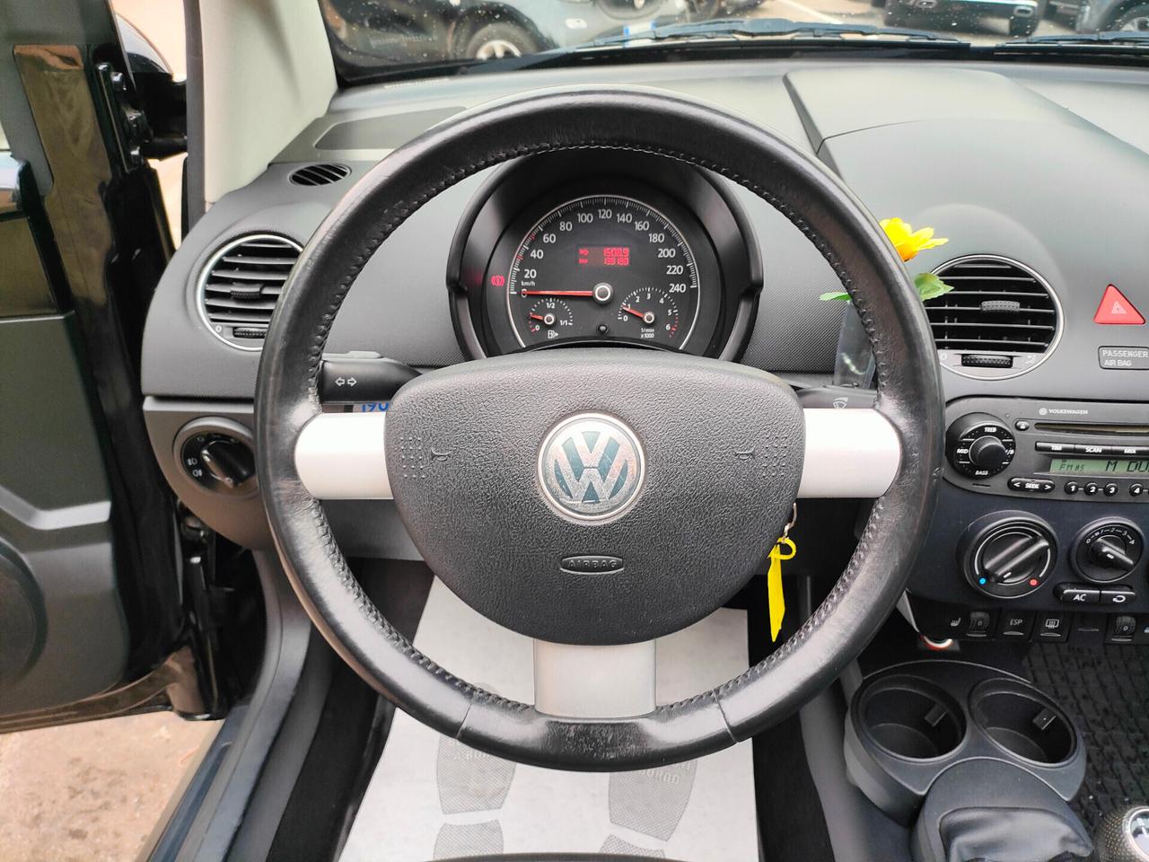 Volkswagen New Beetle 1.4 16V Cabrio