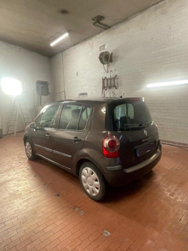 RENAULT Modus 1.2 16V Dynamique