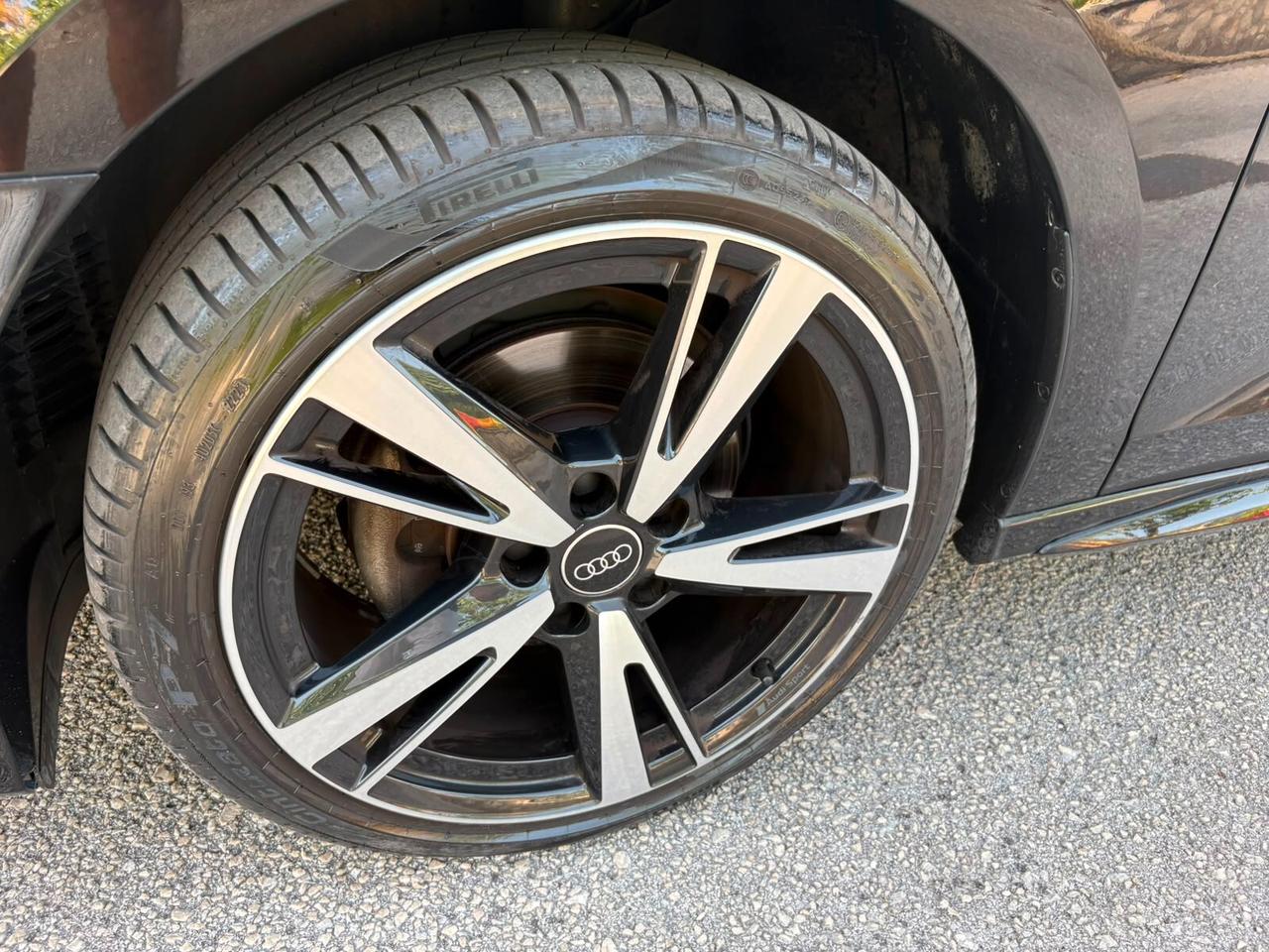 Audi A3 SPB 30 g-tron S tronic line FULL FULL