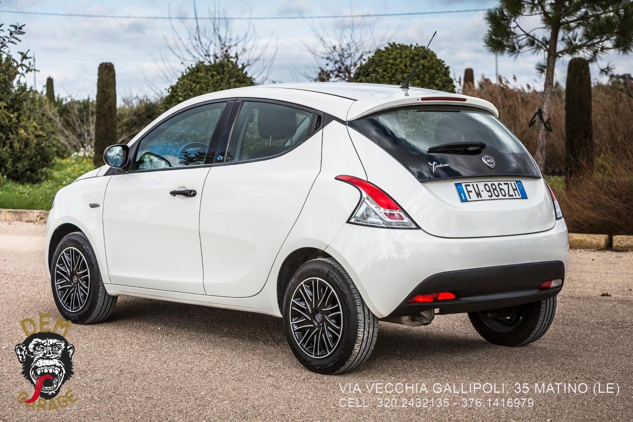 Lancia Ypsilon 1.2 69 CV 5 porte Elefantino Blu