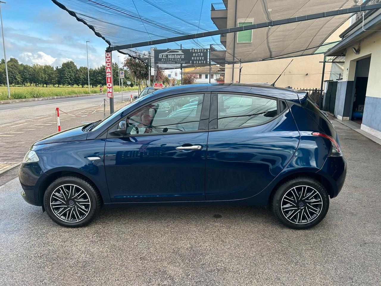 Lancia Ypsilon 1.2 69CV Platinum - 29.000KM