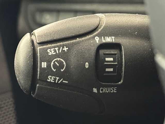 Peugeot 2008 1.5 BlueHDi 100 CV Signature