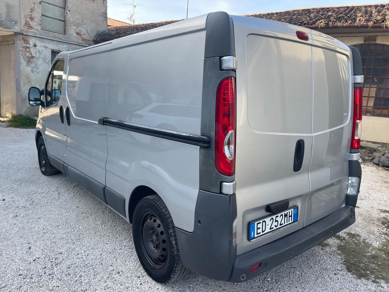 Renault Trafic T27 2.5 dCi/150 PC-TN Furgone DPF