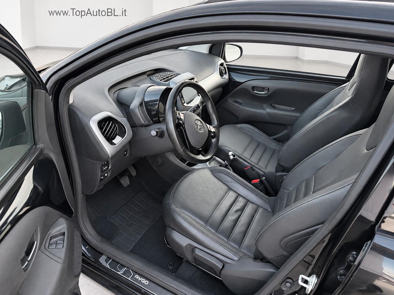 Toyota Aygo Connect 1.0 VVT-i 72 CV 5 porte x-wave MMT