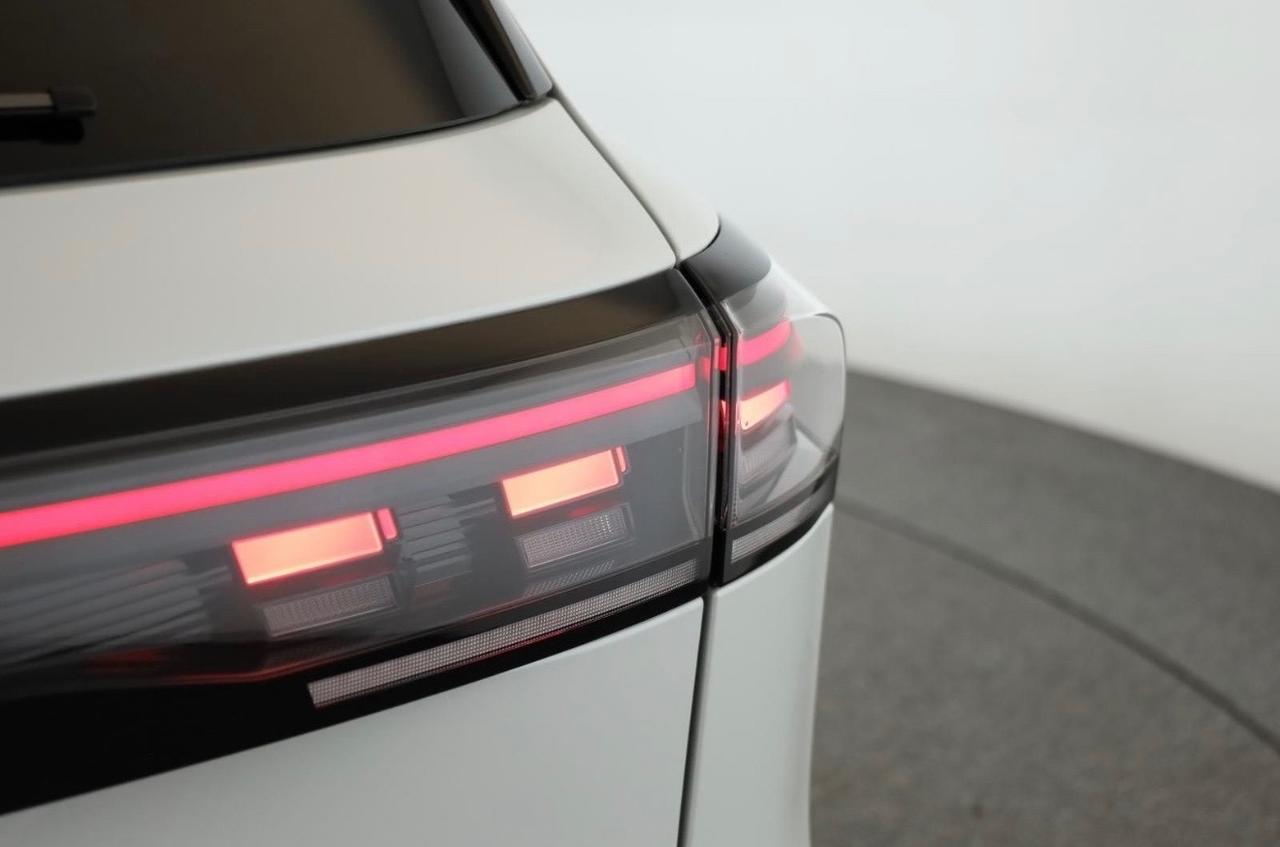 Volkswagen Tiguan 2.0TDi DSG R Line Navi Tetto Cerchi neri