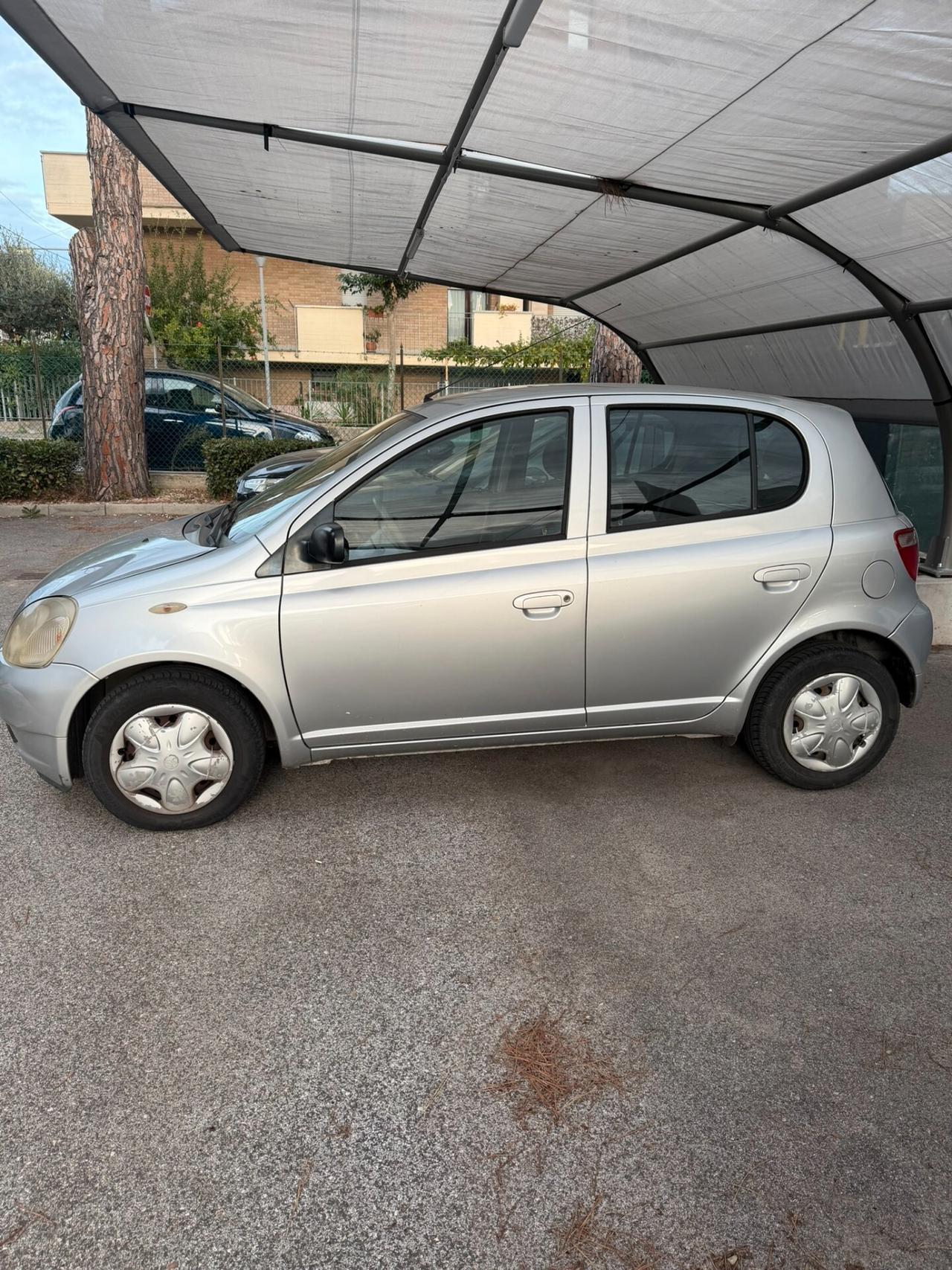 Toyota Yaris 1.0i 16V cat 5 porte
