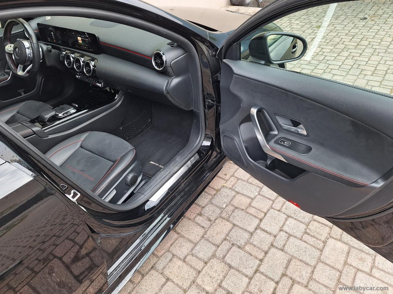MERCEDES-BENZ A 180 d Automatic Premium AMG NIGHT TETTO