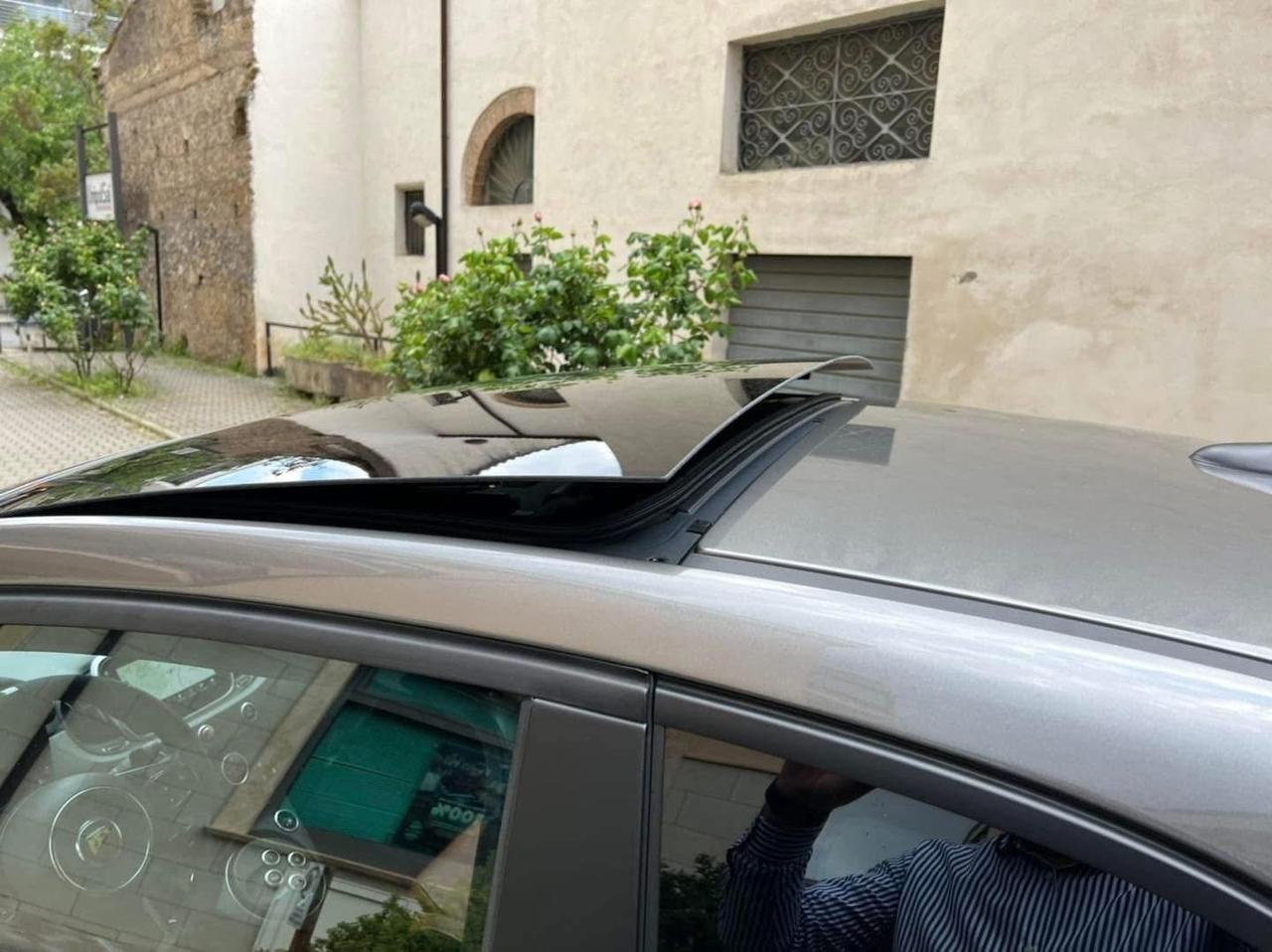 Abarth 595 1.4 Turbo T-Jet 180 CV Competizione