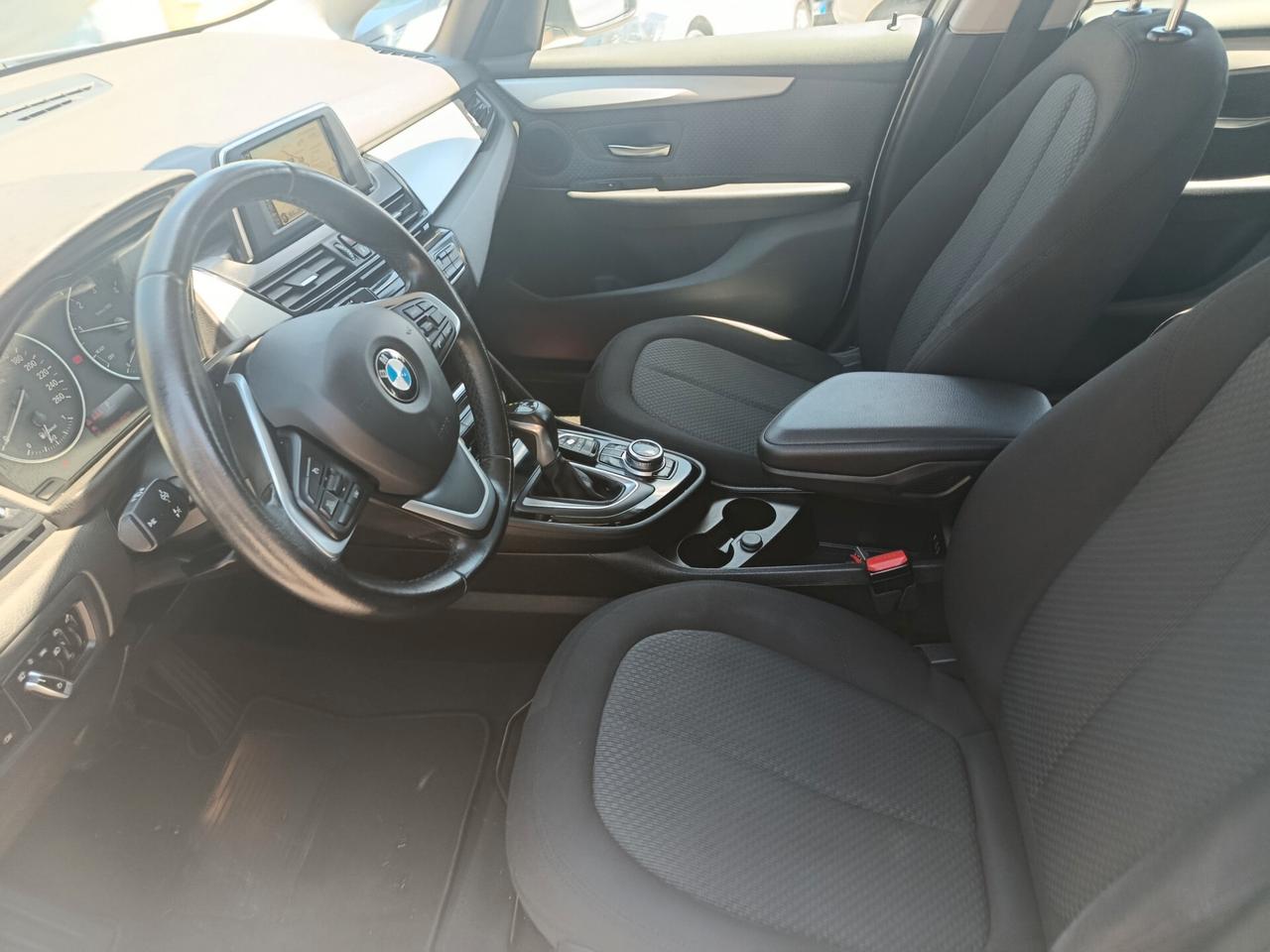 Bmw 2er Active Tourer 218d Advantage