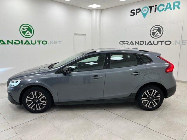 VOLVO V40 II - Cross Country 2.0 d2 my19