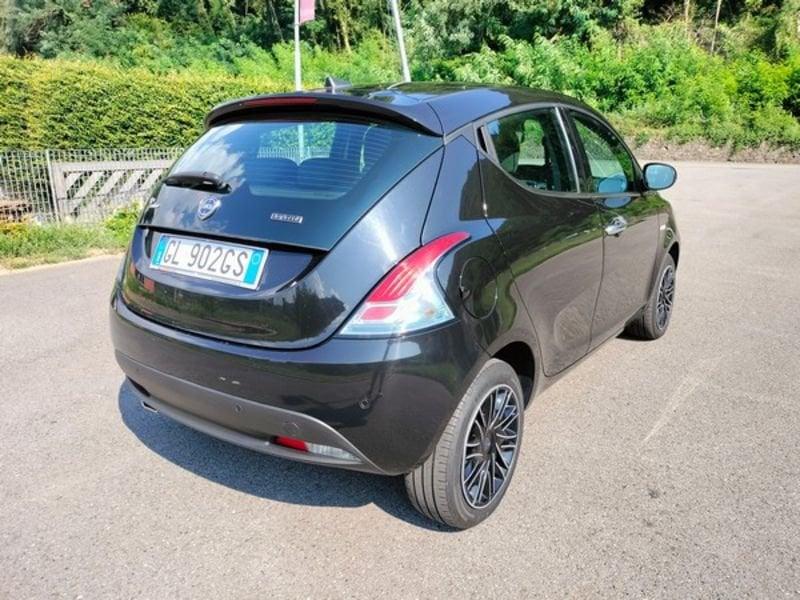 Lancia Ypsilon 1.0 FireFly 5 porte S&S Hybrid Gold