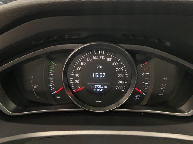 VOLVO V40 D2 1.6 SUMMUN