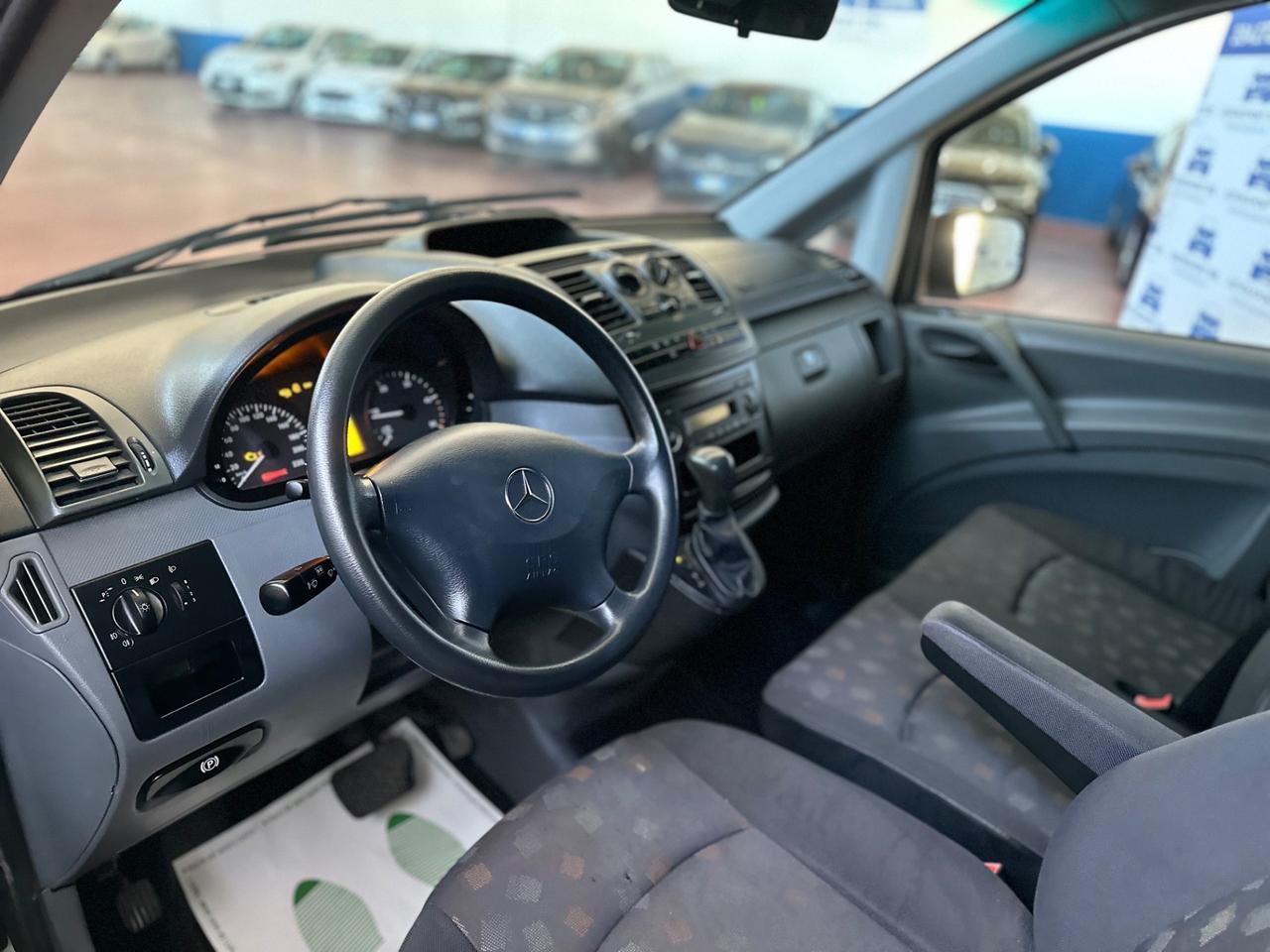 Mercedes-benz Vito Mercedes compact 2010