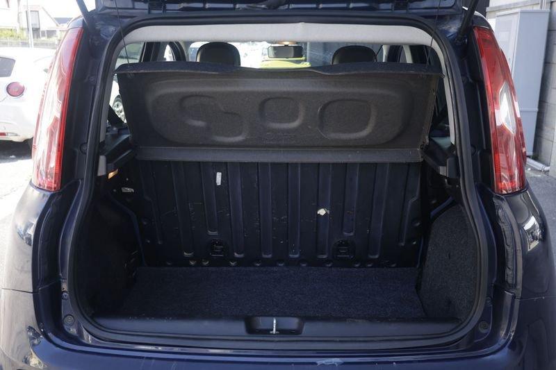 FIAT Panda FIAT Panda 1.2 Lounge 51KW ANNO 2012