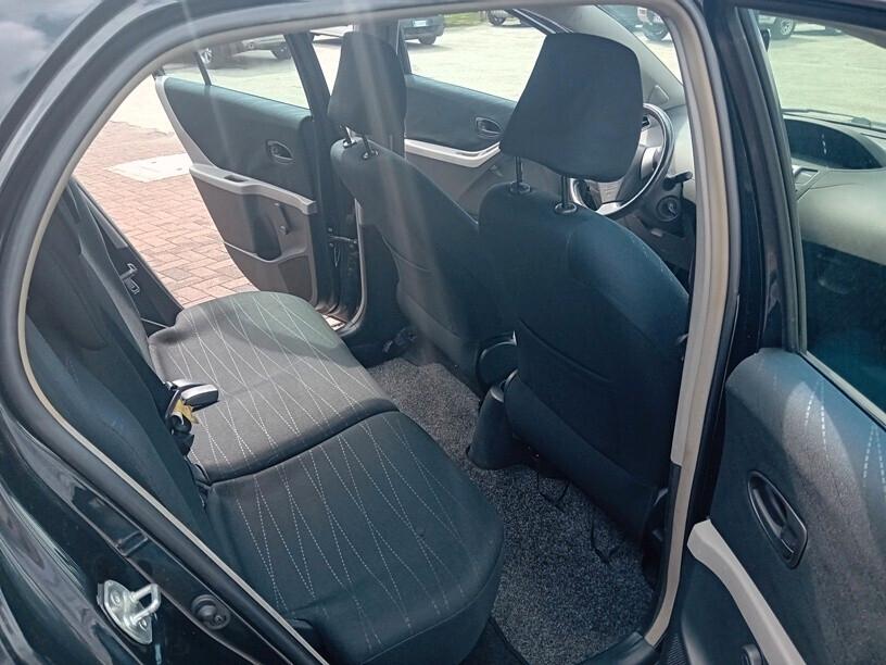 Toyota Yaris 1.3 3 porte Luna