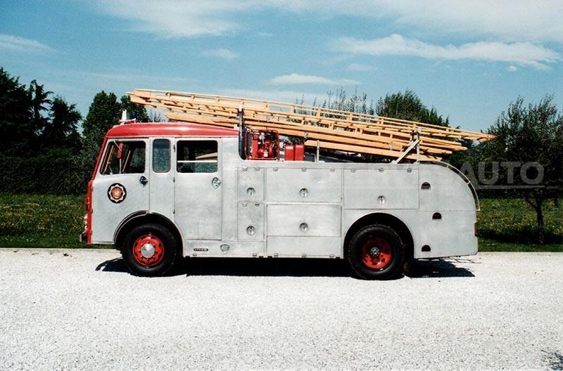 Camion dei pompieri Dennis