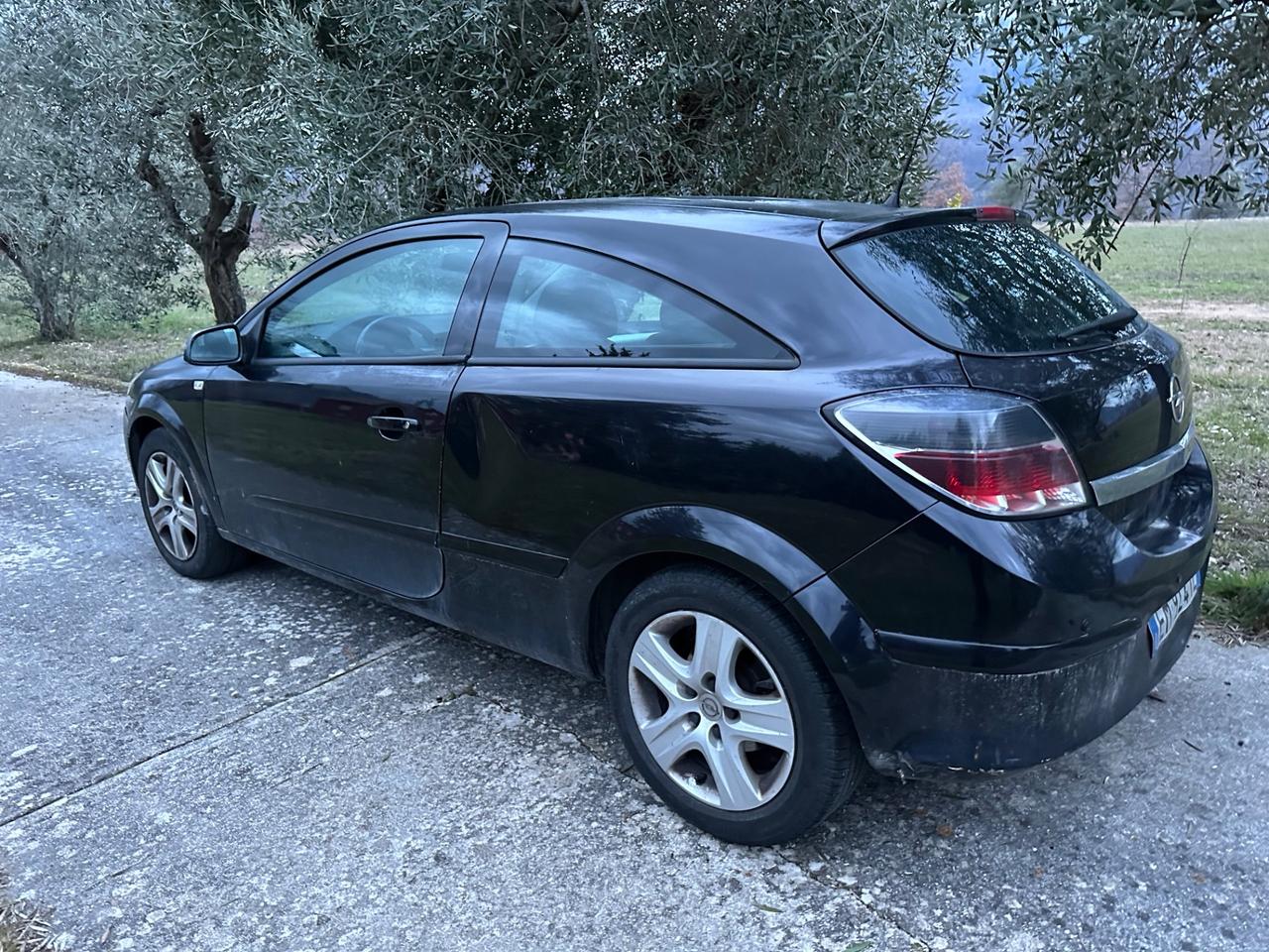 Opel Astra GTC 1.7 CDTI 110CV 3 porte Cosmo 2009