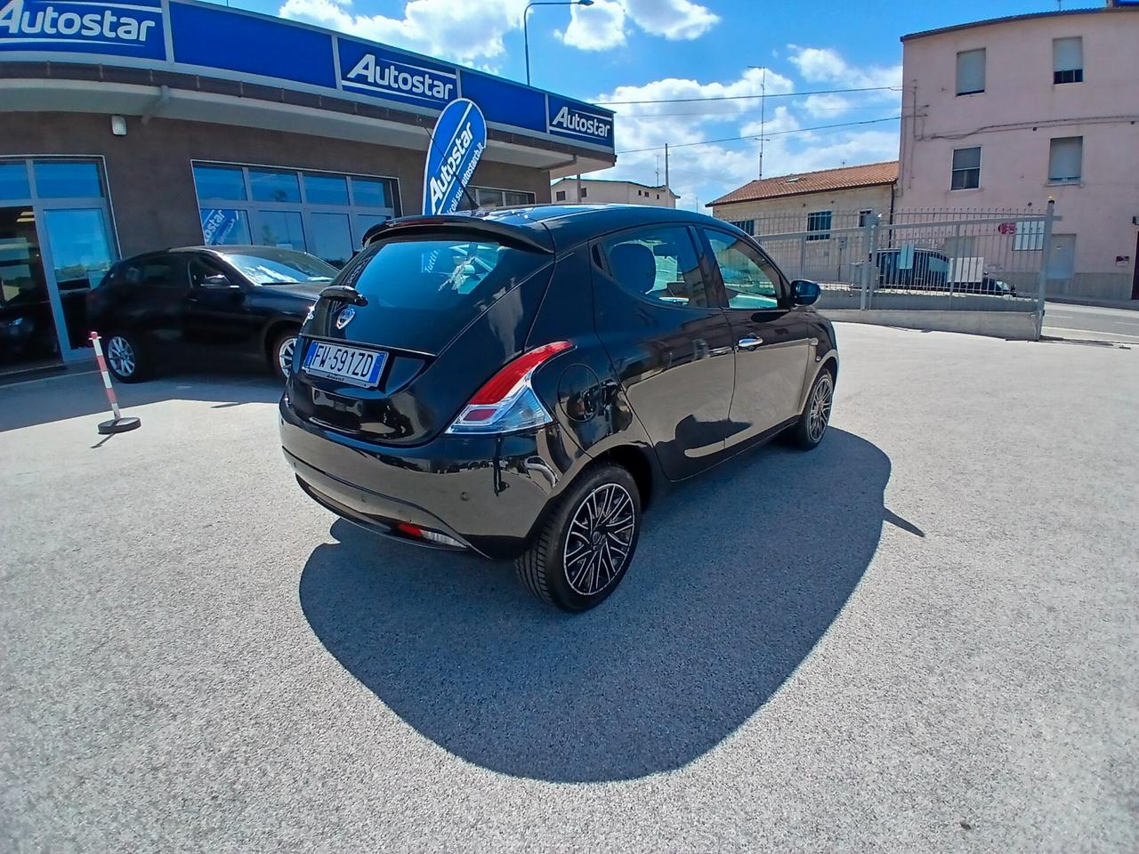 Lancia Ypsilon 1.2 BENZINA 70CV GOLD 2019