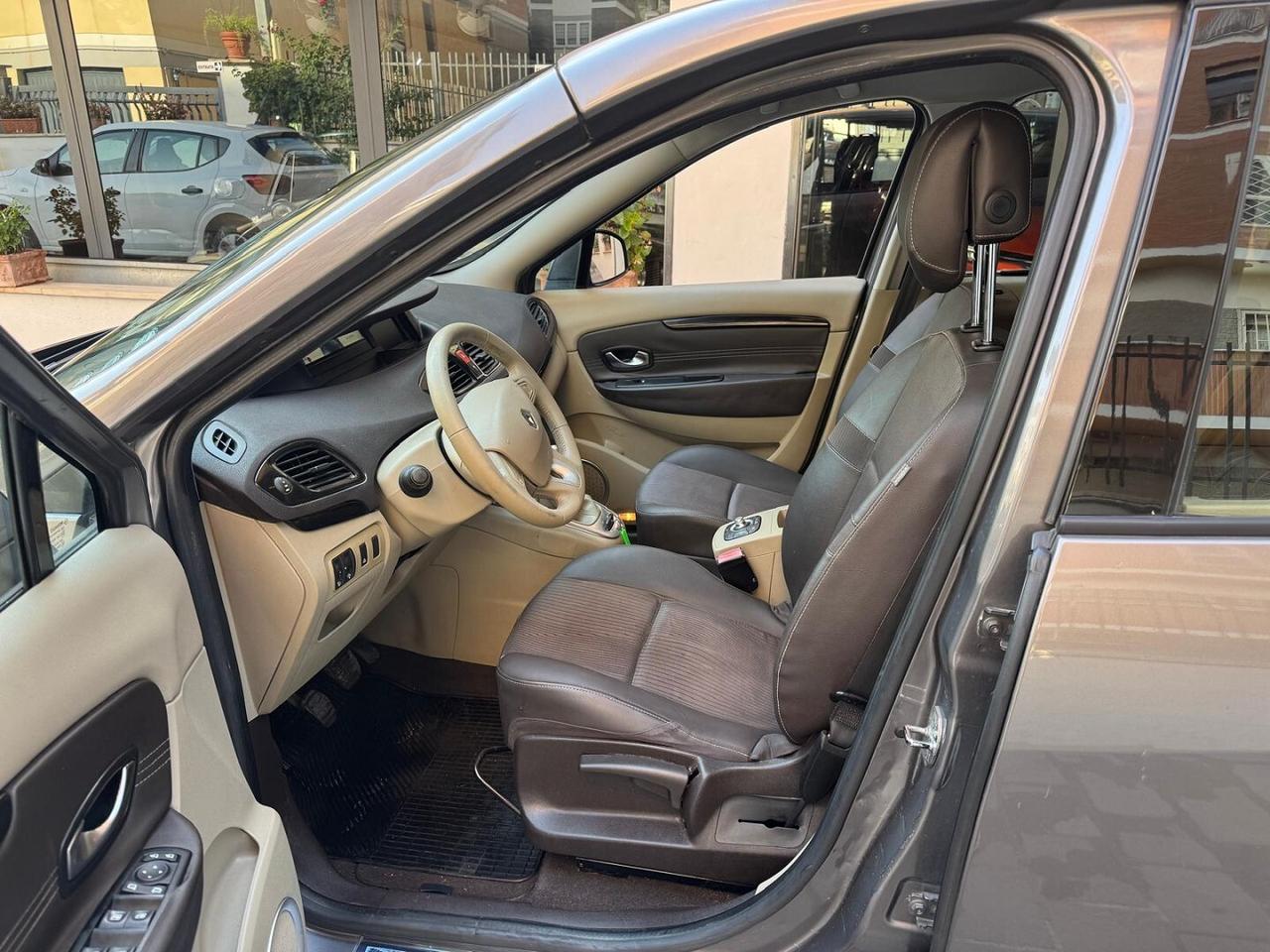 RENAULT Grand Scenic 1.9 dCi 130CV Luxe 7 POSTI