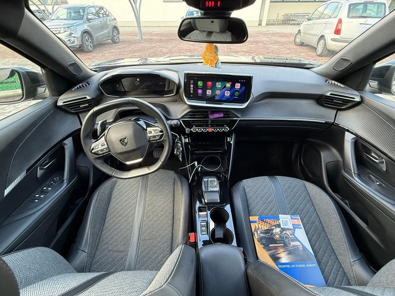 Peugeot 2008 PureTech 130 #9111