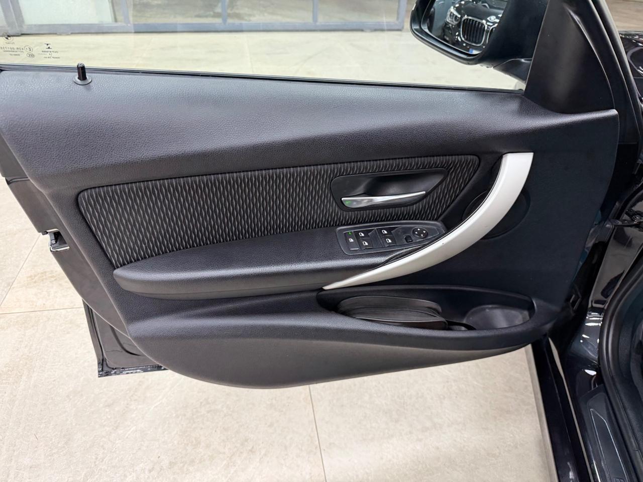 Bmw 318 d AUTOMATICO 2015