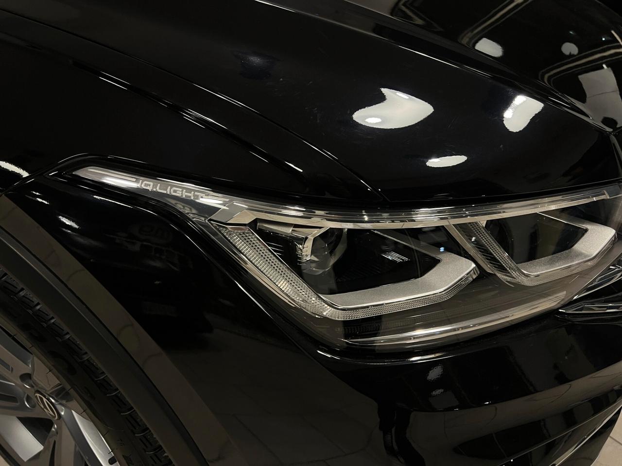 Volkswagen Tiguan 2.0 TDI 150CV 4MOT R-Line AMBIENT