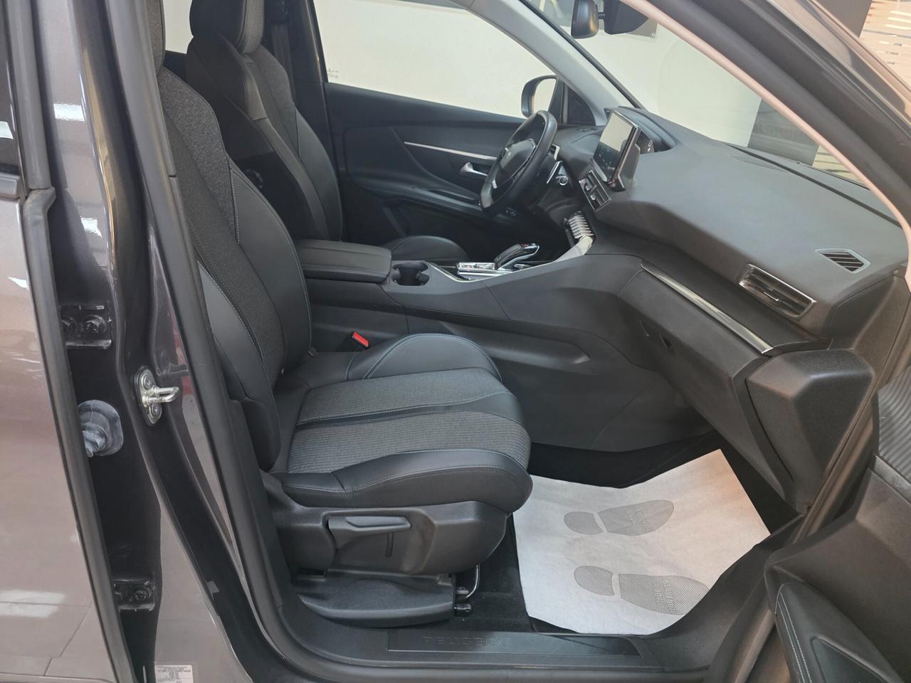 Peugeot 3008 BlueHDi 130 S&S EAT8 Allure