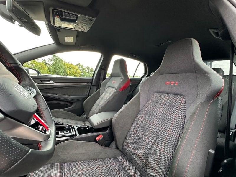 Volkswagen Golf 2.0 TSI GTI DSG Camera Estoril 19" Cockpit PRO