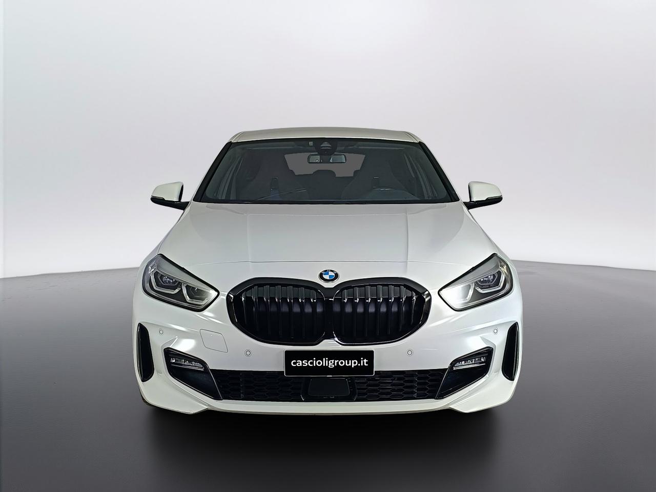 BMW Serie 1 F40 - 118d Msport auto