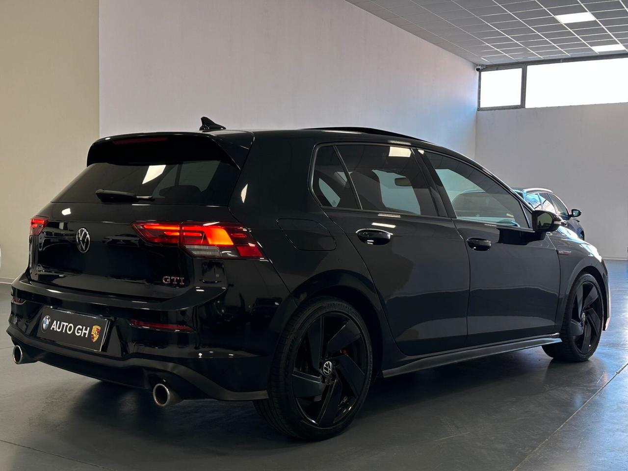 Volkswagen Golf 2.0 TSI 245CV GTI TOTAL BLACK TETTO 2022