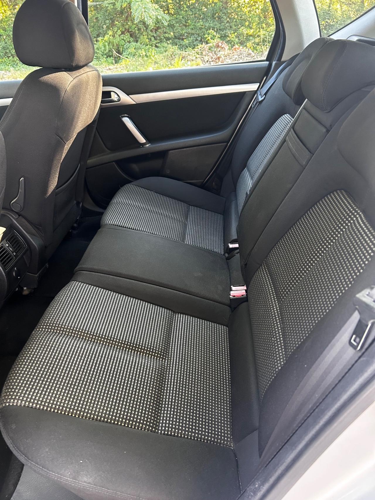 Peugeot 407 2.0 HDi Tecno