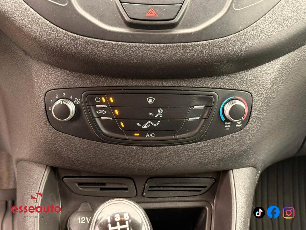 Ford Transit Courier 1.5 TDCi 75CV Van Entry