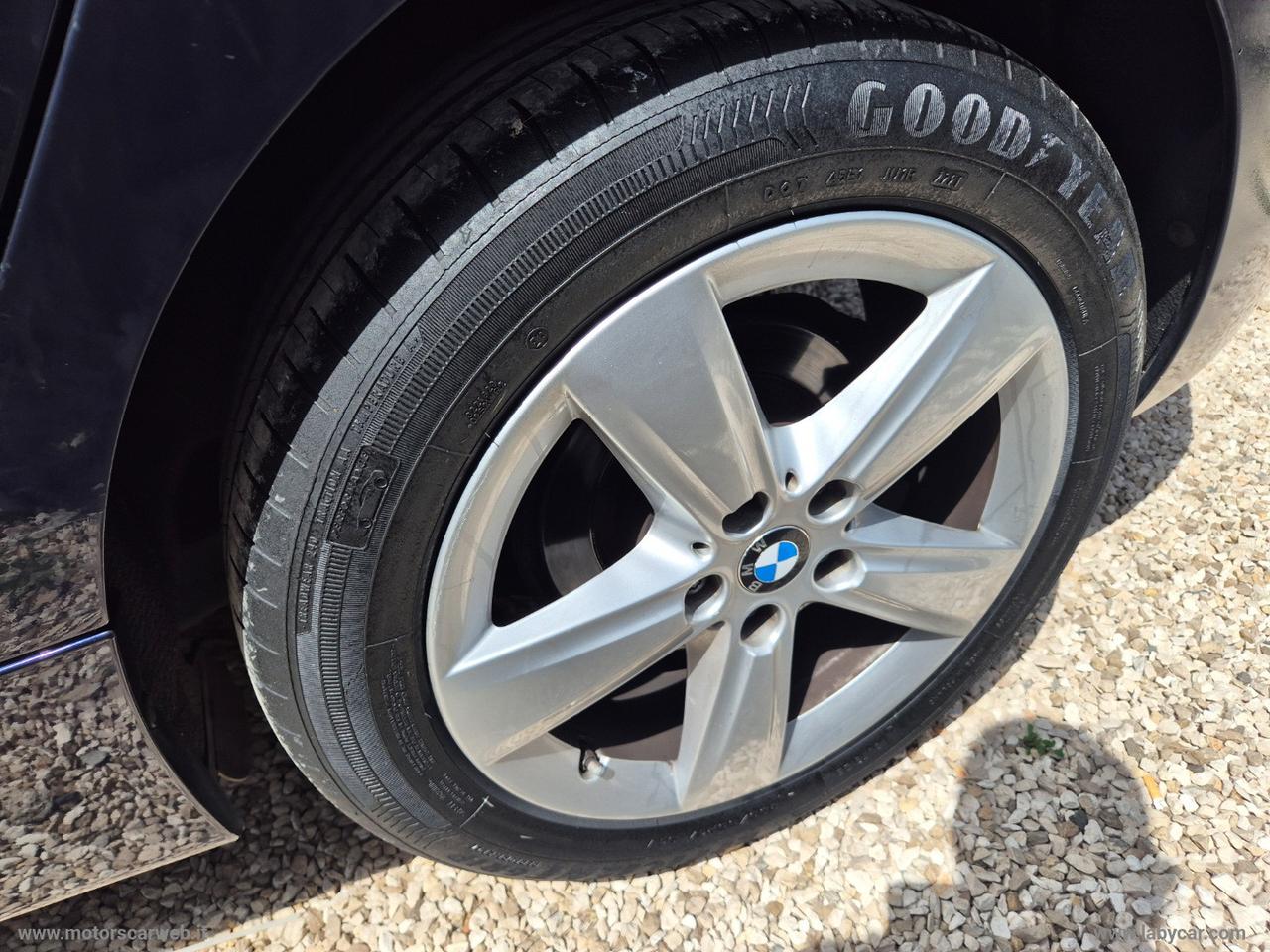 BMW 218d Active Tourer Advantage