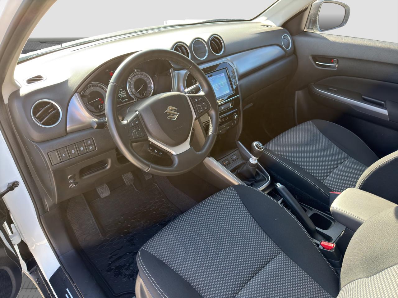 SUZUKI Vitara (2015) Vitara 1.4 Hybrid Cool